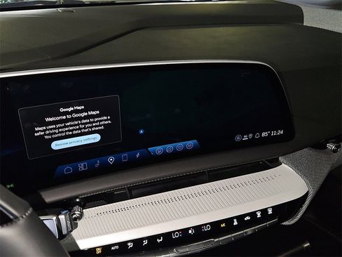 New 2025 Cadillac Optiq Sport 1 image 23