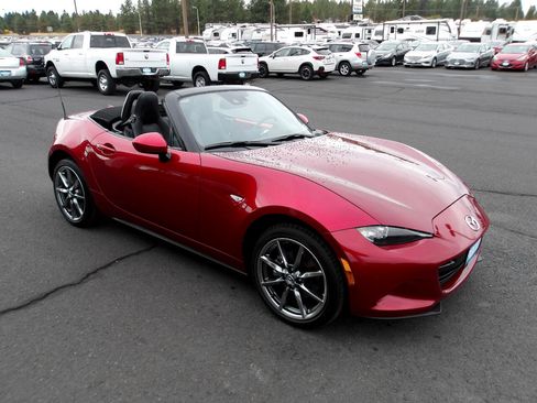 Used 2022 MAZDA MX-5 Miata Grand Touring image 14