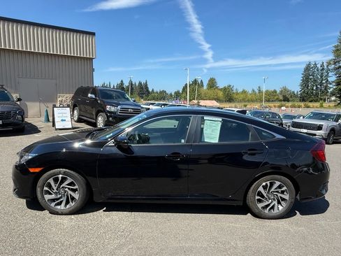 Used 2017 Honda Civic EX image 4