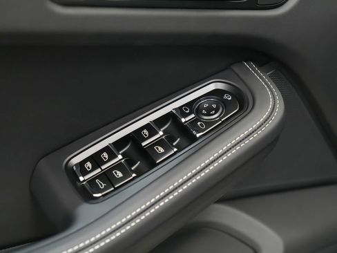 New 2026 Porsche Macan GTS image 23