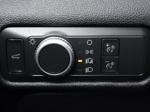 Used 2022 Ford Explorer XLT image 20