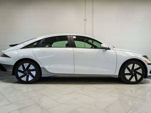 Used 2024 Hyundai Ioniq 6 SE AWD/4WD image 36