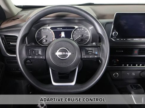 Used 2023 Nissan Rogue SV AWD/4WD image 3