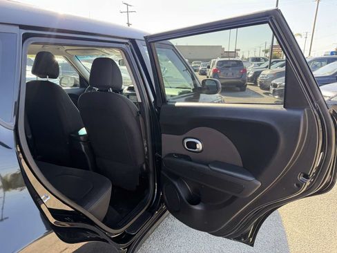 Used 2019 Kia Soul FWD image 26