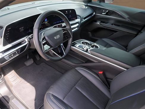 Certified 2024 Cadillac Lyriq Luxury image 9