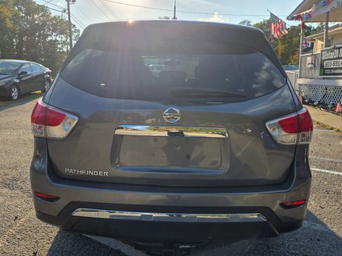 Used 2015 Nissan Pathfinder S image 8