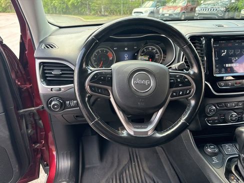 Used 2021 Jeep Cherokee Limited w/ Mopar Interior Package AWD/4WD image 19