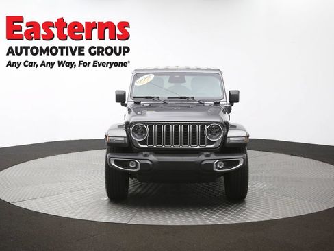 Used 2025 Jeep Wrangler Unlimited Sahara AWD/4WD image 52
