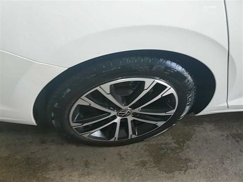 Used 2025 Volkswagen Jetta Sport FWD image 22