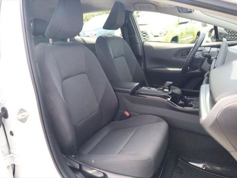 Certified 2025 Toyota Prius LE FWD image 19