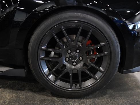 Used 2017 Ford Mustang GT Premium w/ GT Performance Package RWD image 11