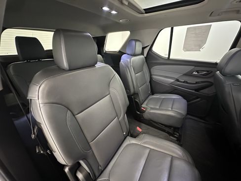 Used 2019 Chevrolet Traverse Premier w/ Driver Confidence II Package image 32