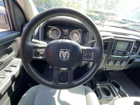 Used 2016 RAM 2500 Tradesman w/ Chrome Appearance Group AWD/4WD image 13