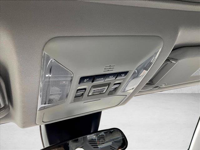 Used 2021 Toyota RAV4 XLE w/ Convenience Package FWD image 25
