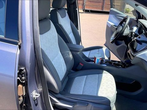 Used 2022 Chevrolet Bolt EUV Premier FWD image 7