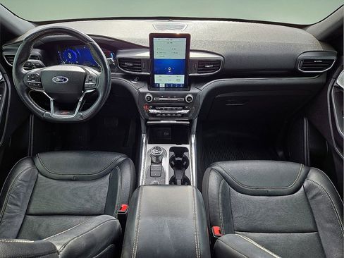 Used 2020 Ford Explorer ST w/ Premium Technology Package image 17