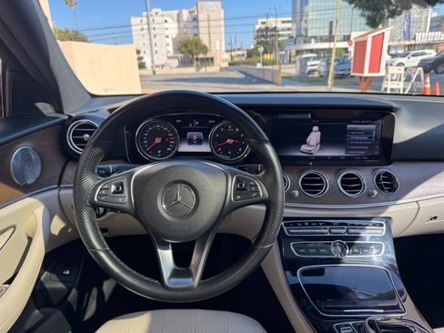 Used 2017 Mercedes-Benz E 300 image 10
