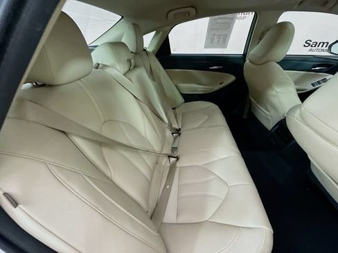 Used 2021 Toyota Avalon XLE w/ Moonroof Package FWD image 26