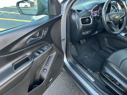 Used 2019 Chevrolet Equinox Premier image 18