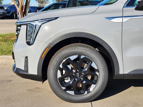 New 2026 Kia Sorento S image 5