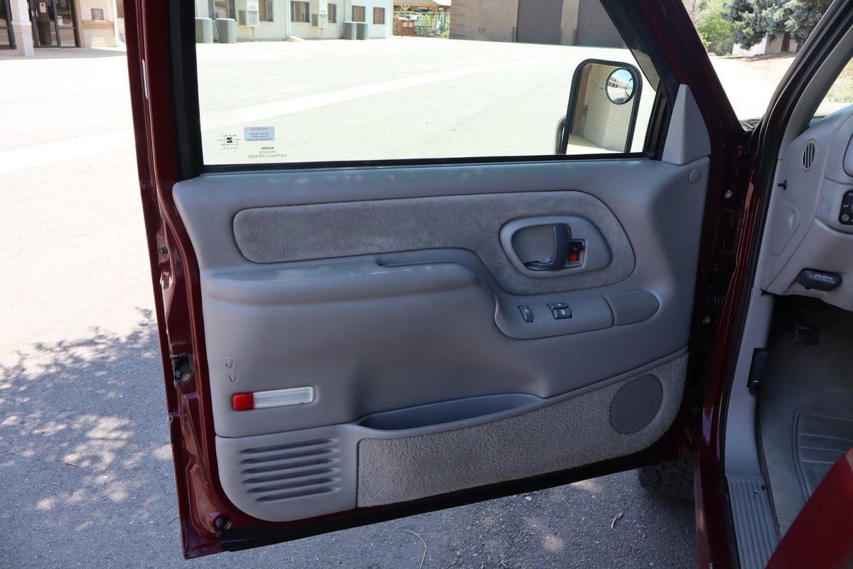 Used 1995 Chevrolet Silverado 2500 4x4 Extended Cab image 21