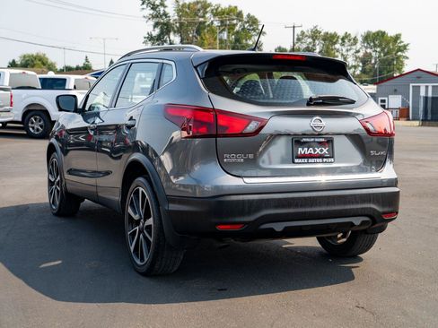Used 2018 Nissan Rogue Sport SL w/ SL Premium Package AWD/4WD image 11