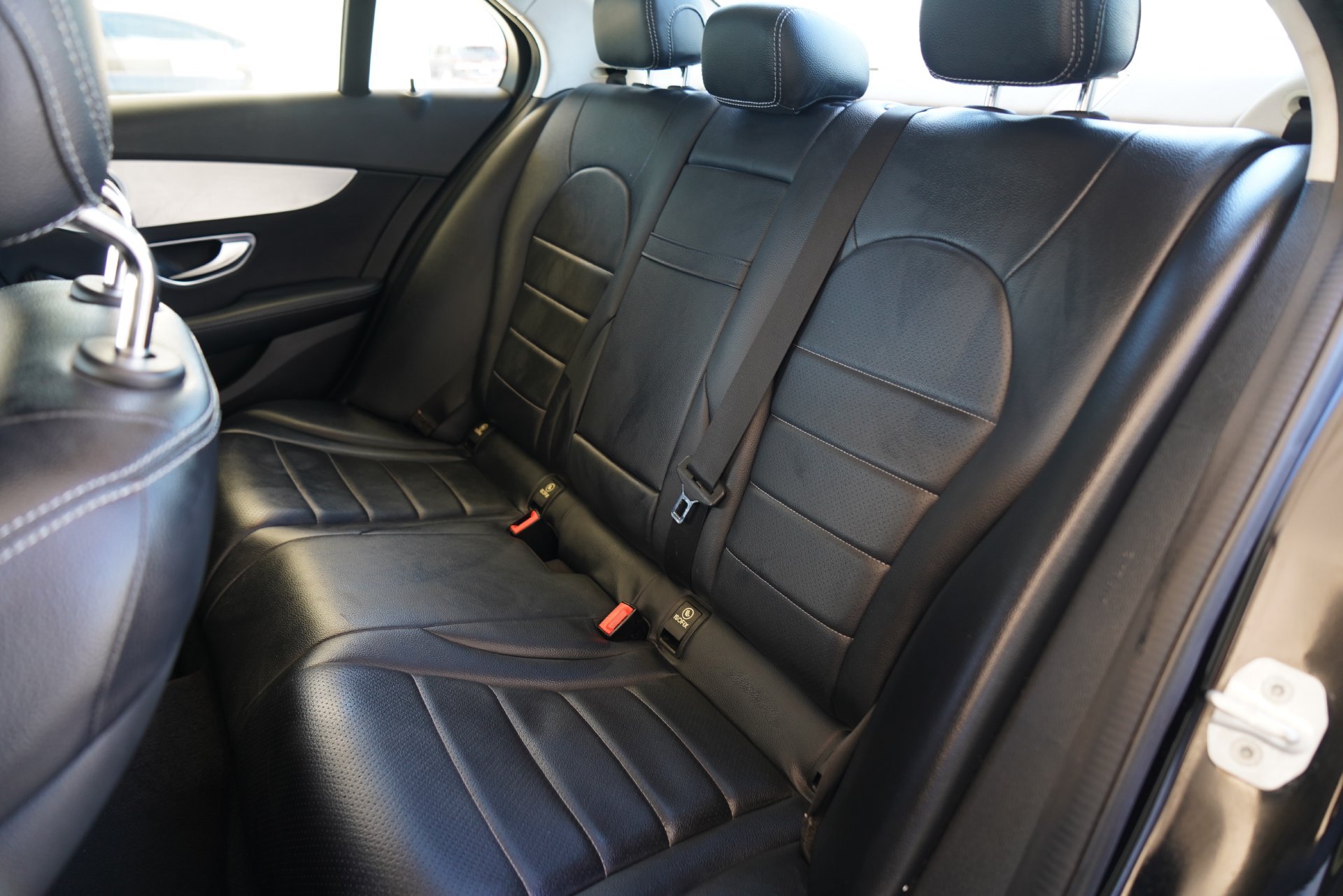 Used 2016 Mercedes-Benz C 300 Sedan image 32