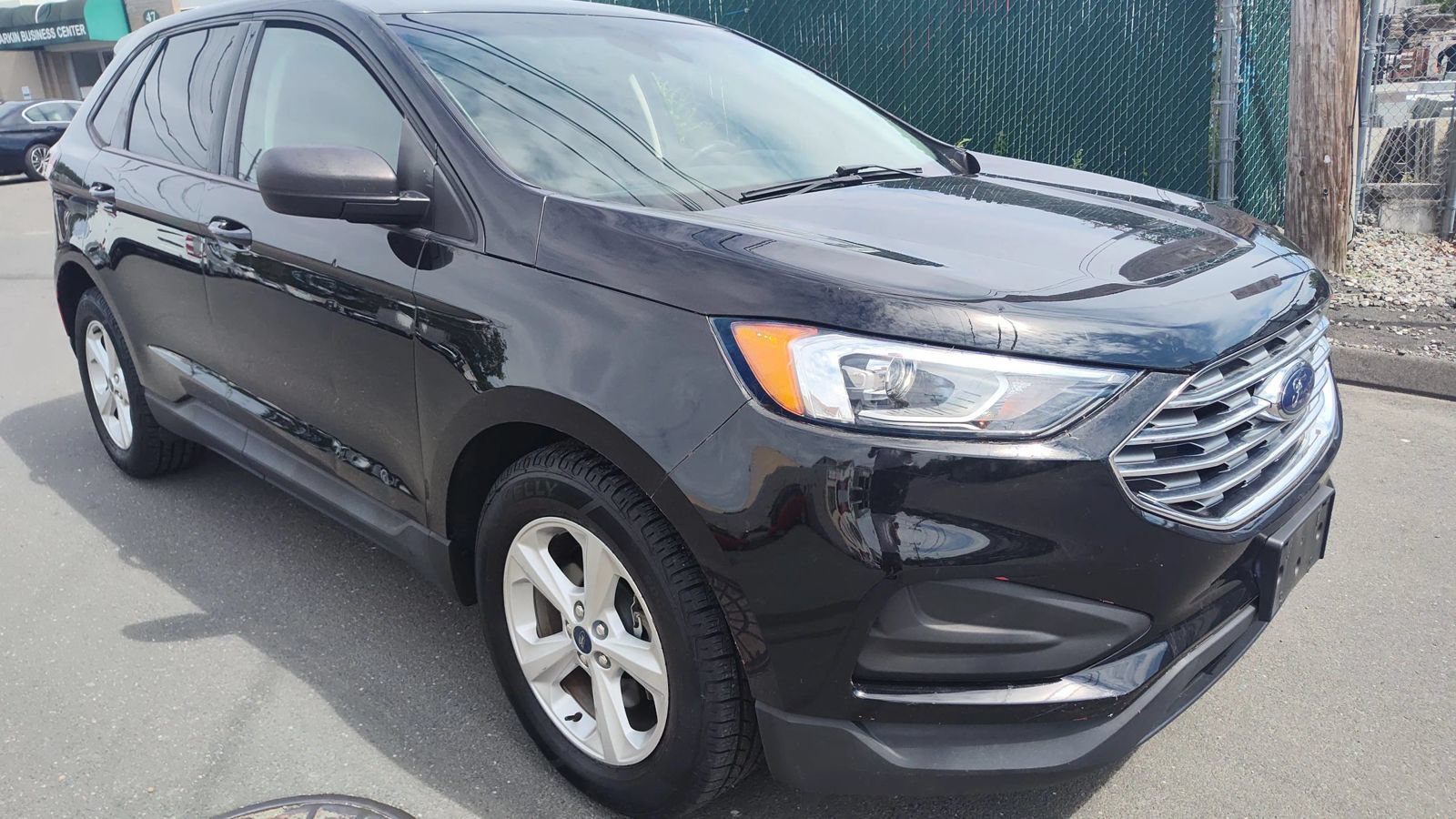 Used 2019 Ford Edge SE w/ SE Fleet Driver's Package AWD/4WD image 4