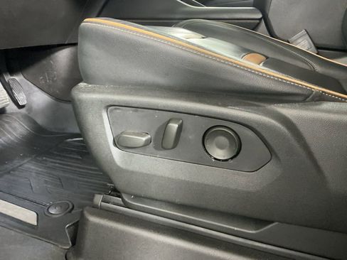 Used 2021 GMC Yukon AT4 w/ Technology Package image 21