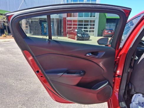 Used 2017 Chevrolet Cruze LS FWD image 9