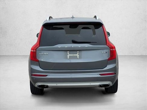 Used 2018 Volvo XC90 T6 Momentum w/ Convenience Package image 4