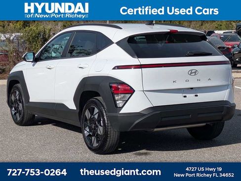 Certified 2025 Hyundai Kona SEL image 3