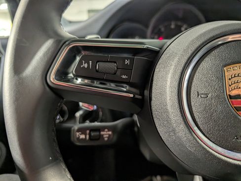 Certified 2025 Porsche Macan image 26