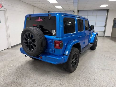Used 2023 Jeep Wrangler Unlimited Sahara AWD/4WD image 5