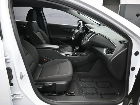 Used 2024 Chevrolet Malibu LT FWD image 37