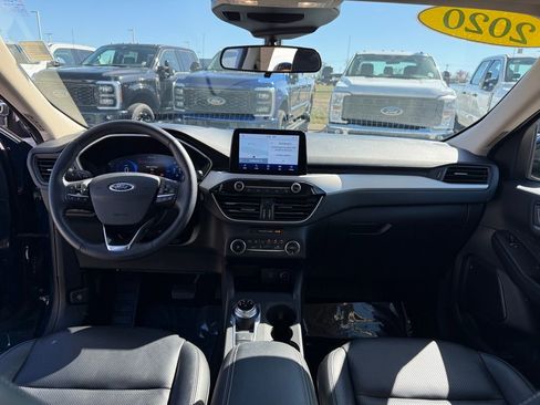 Used 2020 Ford Escape SE Sport image 11