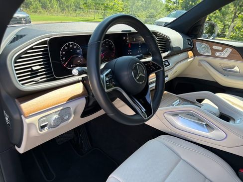 Certified 2025 Mercedes-Benz GLE 450 4MATIC image 18