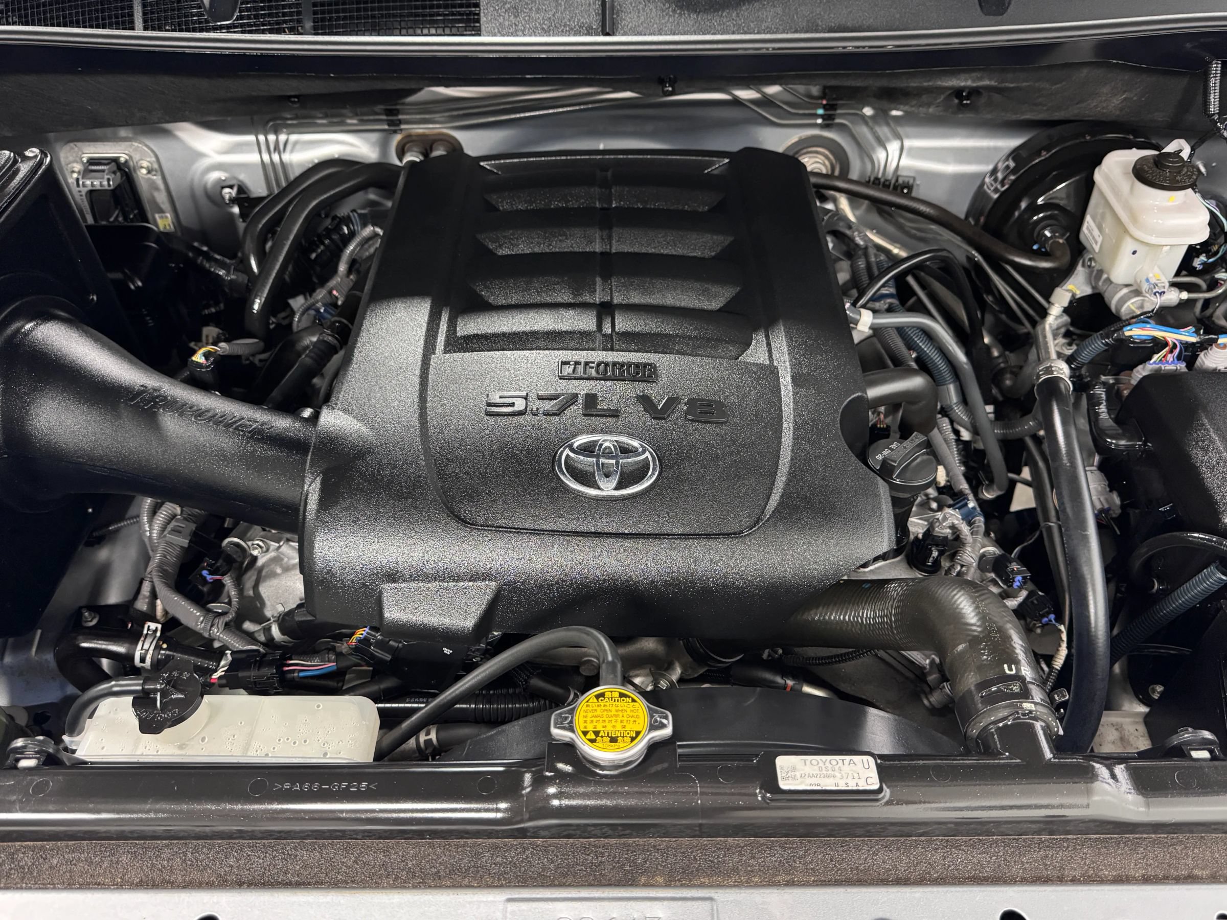 Used 2014 Toyota Tundra SR5 w/ SR5 Upgrade Package AWD/4WD image 18