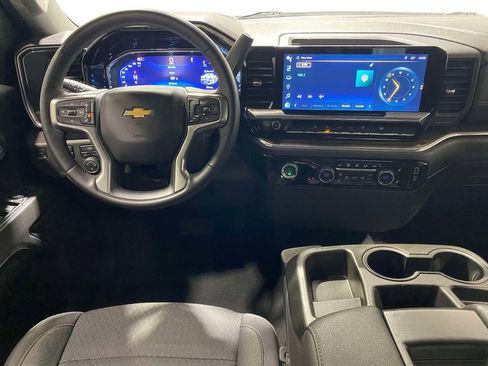 Used 2024 Chevrolet Silverado 1500 LT AWD/4WD image 10