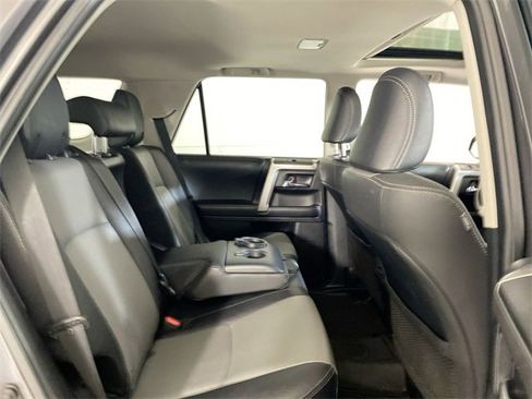 Used 2019 Toyota 4Runner SR5 Premium image 31