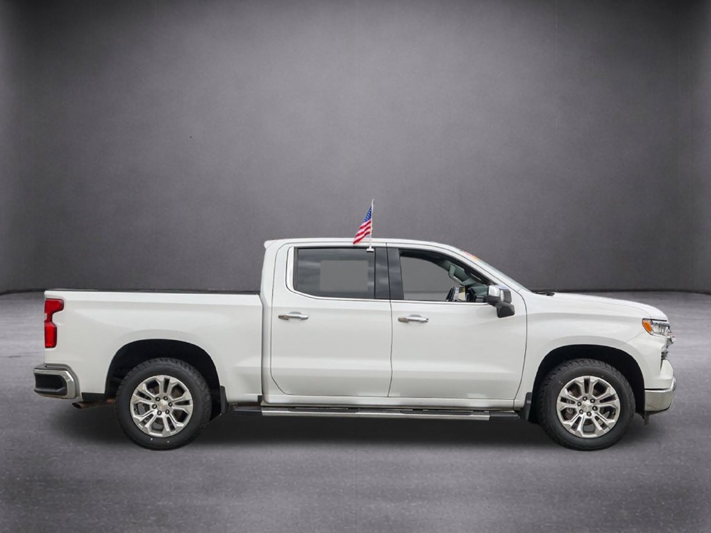 Used 2023 Chevrolet Silverado 1500 LTZ AWD/4WD image 3