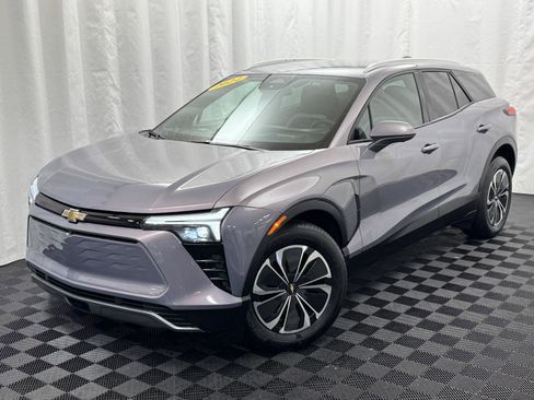 Used 2024 Chevrolet Blazer EV LT image 2