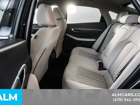 Used 2025 Hyundai Sonata SEL FWD image 17