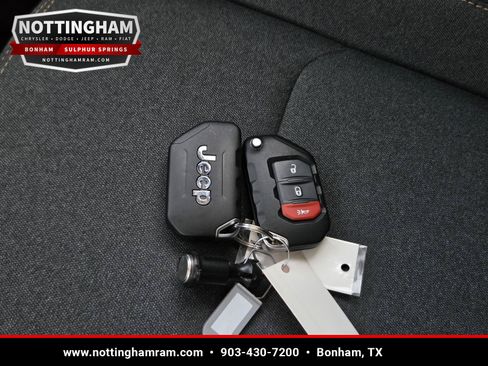 Used 2025 Jeep Wrangler Sport AWD/4WD image 28