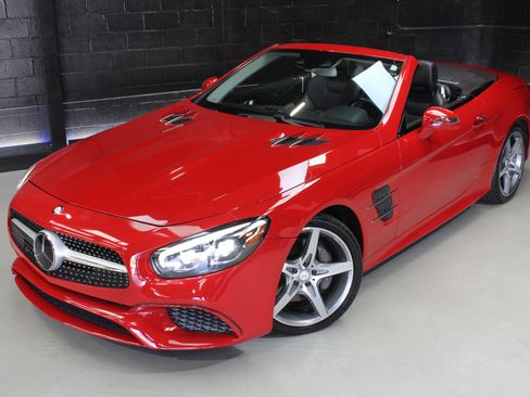 Used 2017 Mercedes-Benz SL 550 image 5