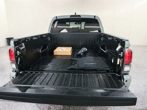 Used 2021 Toyota Tacoma TRD Pro AWD/4WD image 32