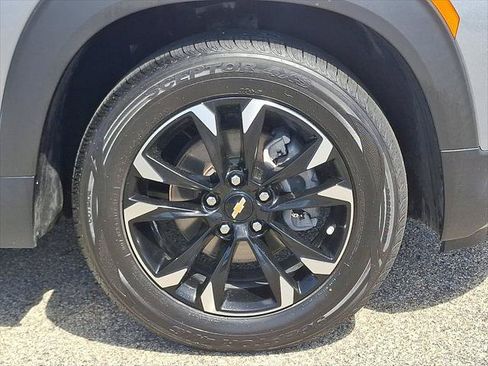 Used 2023 Chevrolet TrailBlazer LT FWD image 8