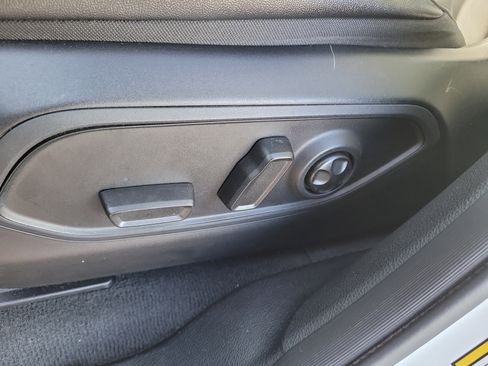 Used 2023 Jeep Grand Cherokee L Laredo image 23