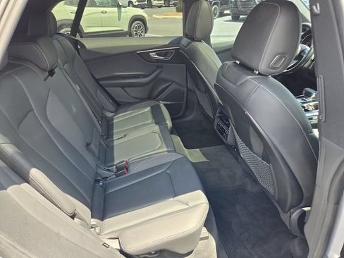 Used 2019 Audi Q8 Premium Plus w/ Premium Plus AWD/4WD image 16