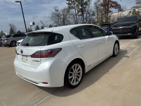 Used 2013 Lexus CT 200h w/ Premium Pkg image 4